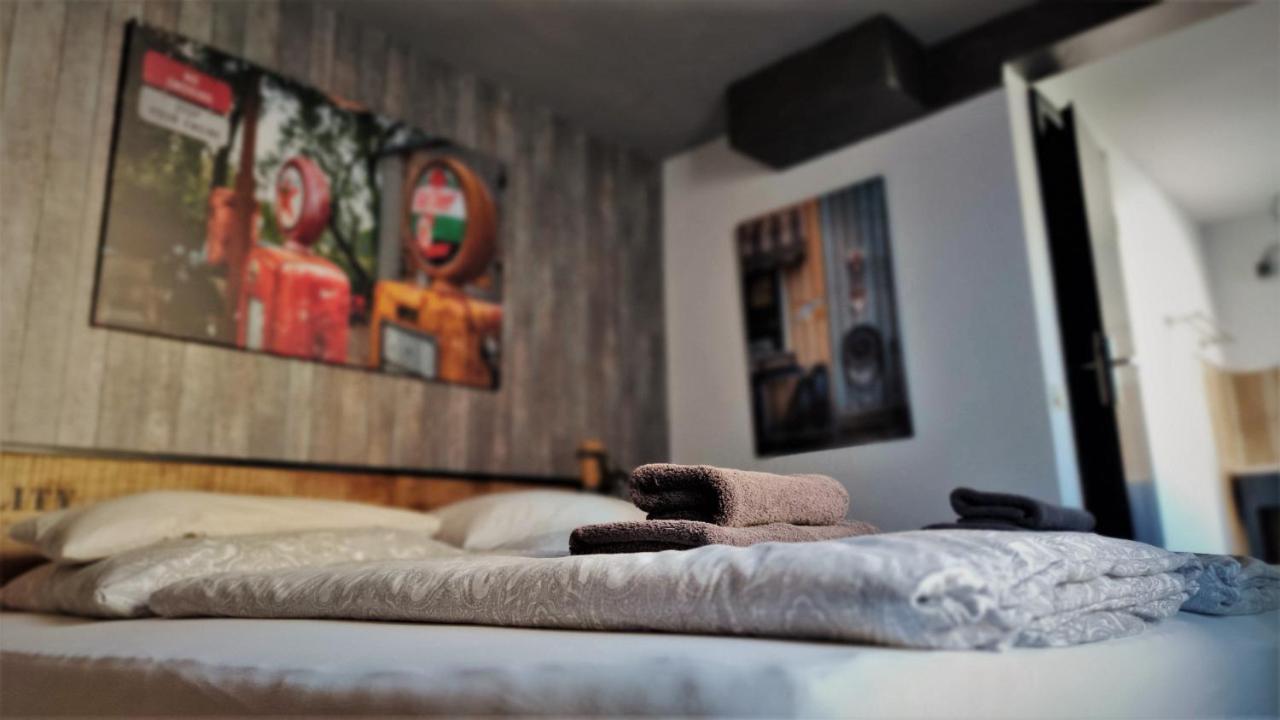 Roastineer Hotel Battenberg  Kültér fotó