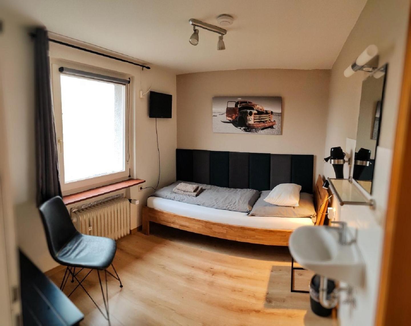 Roastineer Hotel Battenberg  Kültér fotó